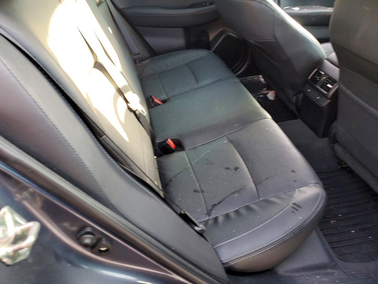 2016 SUBARU Legacy