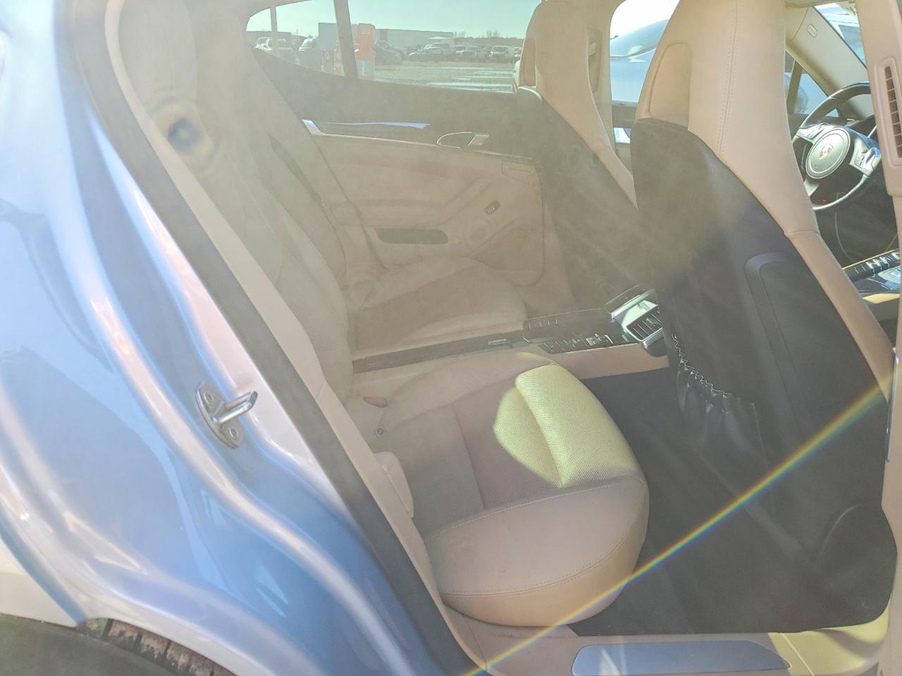 2016 PORSCHE Panamera