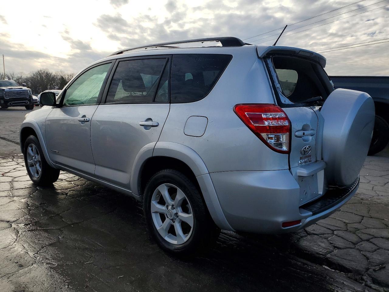 2011 TOYOTA RAV4