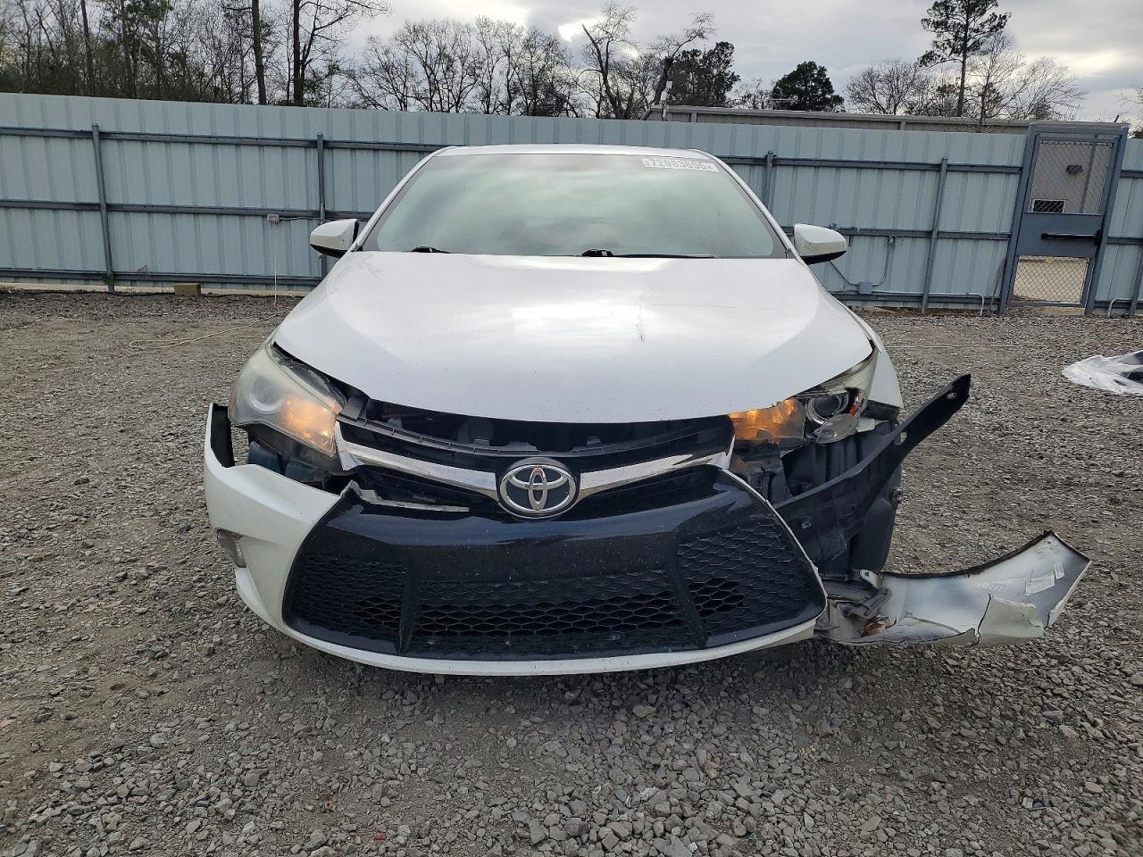 2016 TOYOTA CAMRY