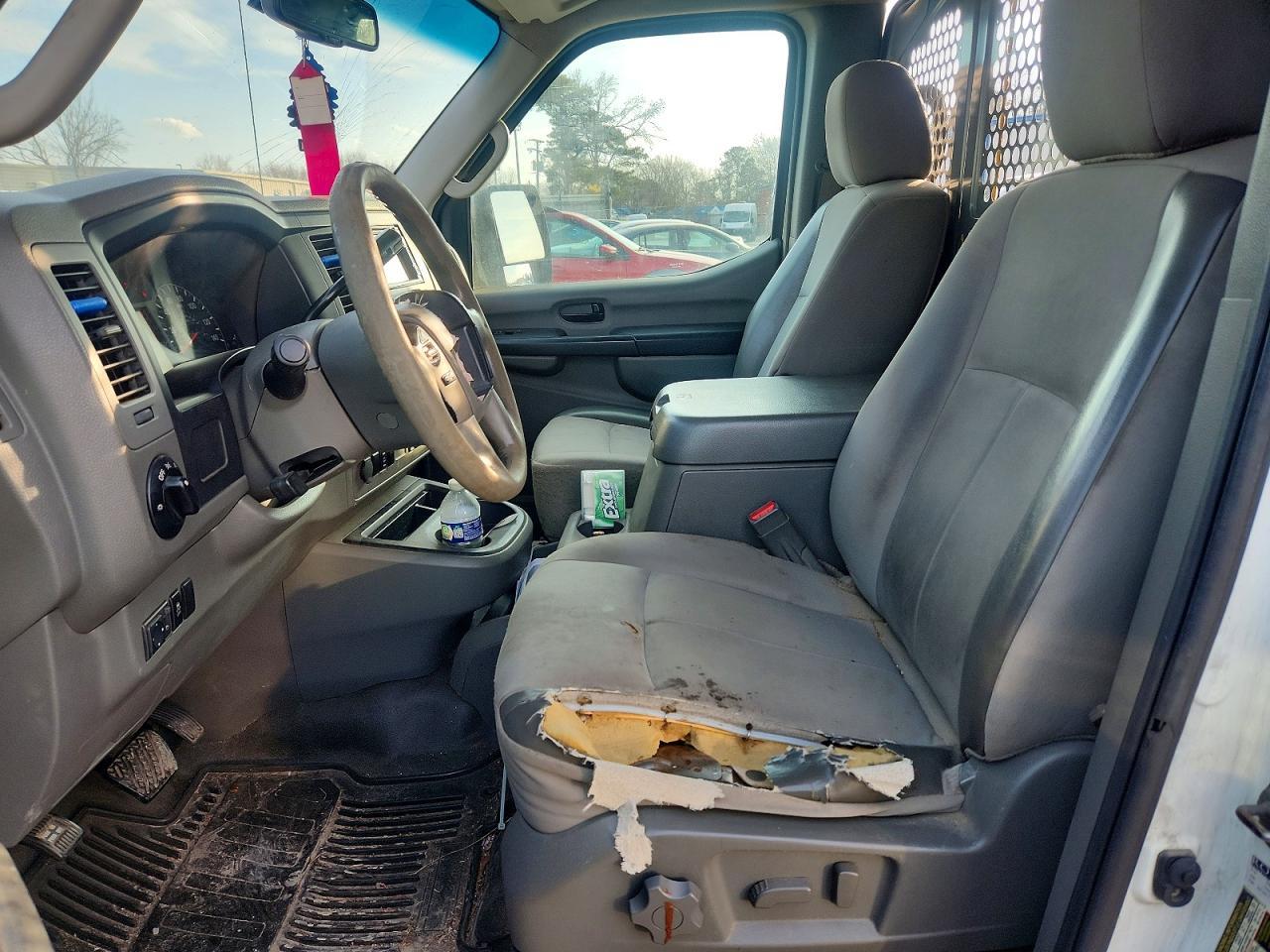 2012 NISSAN NV 2500