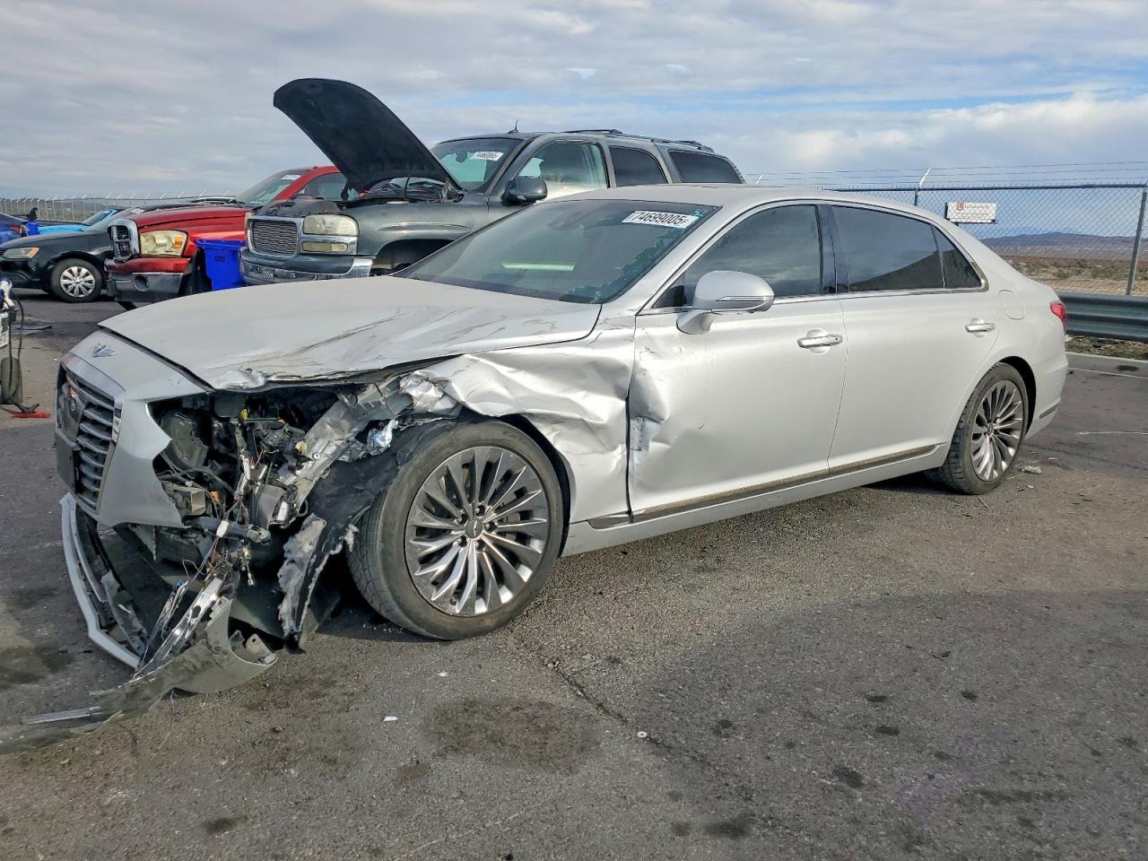 2017 GENESIS G90