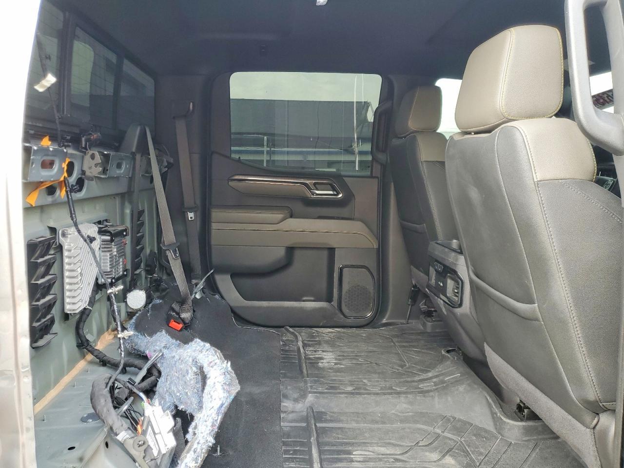 2024 CHEVROLET Silverado