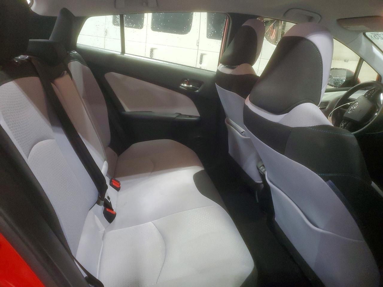 2019 TOYOTA PRIUS