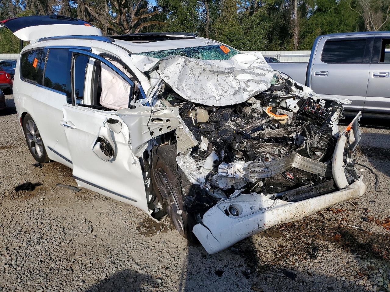 2019 CHRYSLER Pacifica