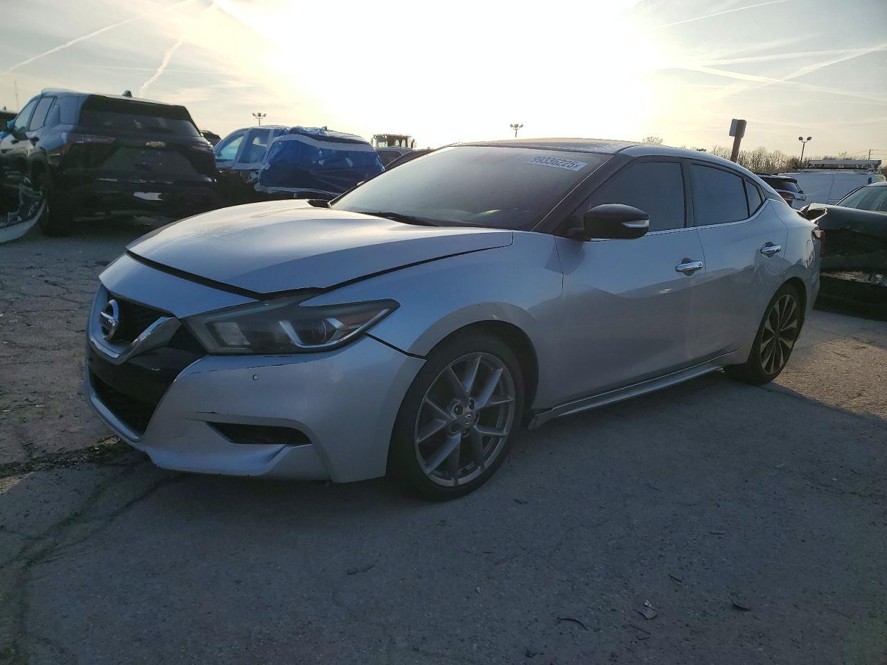 2016 NISSAN Maxima