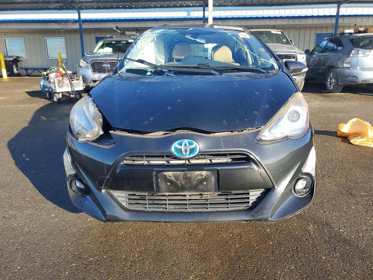 2015 TOYOTA Prius c