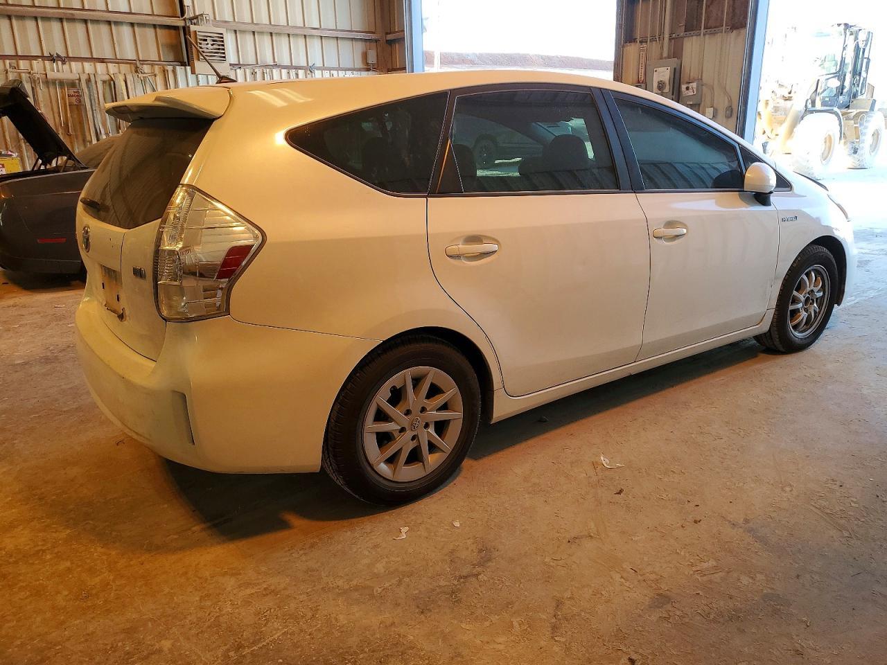2012 TOYOTA PRIUS V