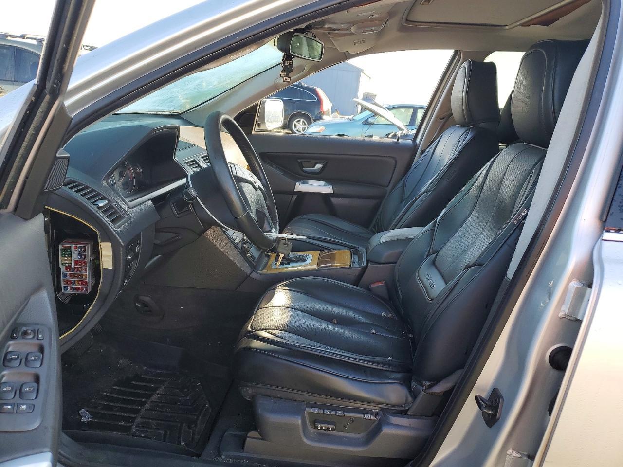 2004 VOLVO XC90