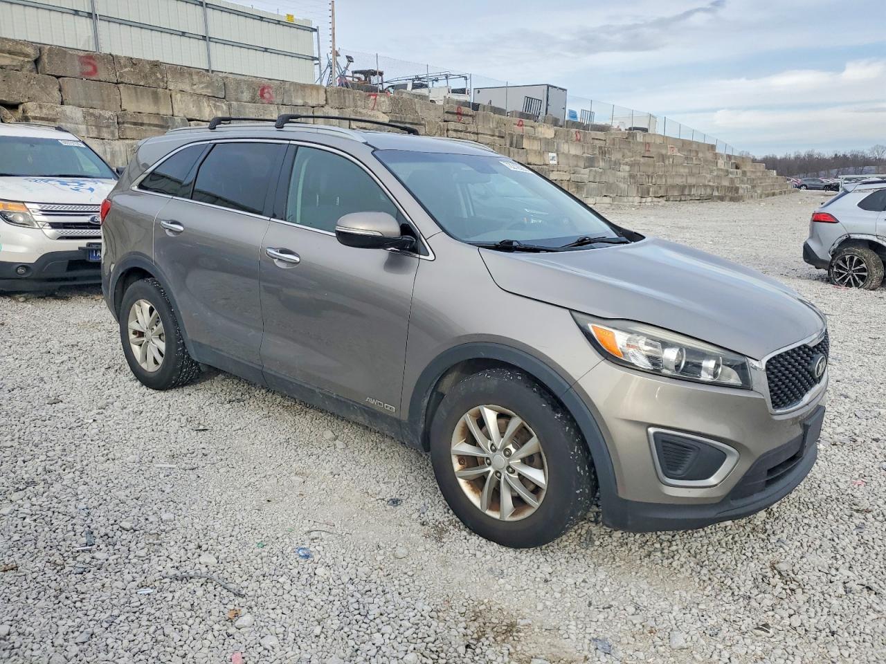 2016 KIA SORENTO