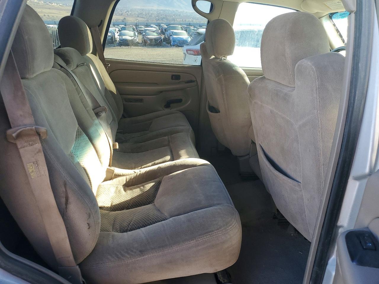 2004 CHEVROLET Tahoe