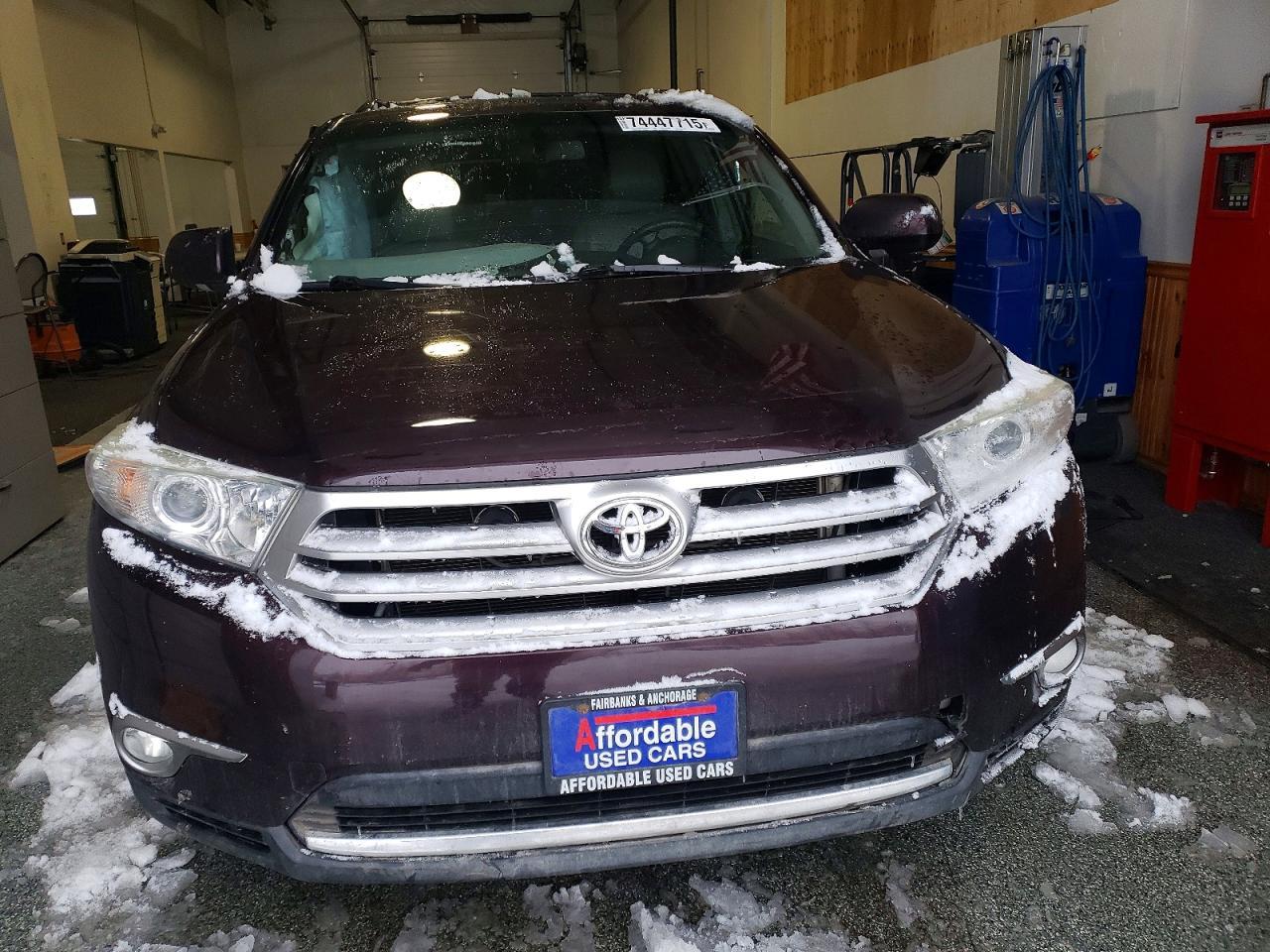 2011 TOYOTA HIGHLANDER
