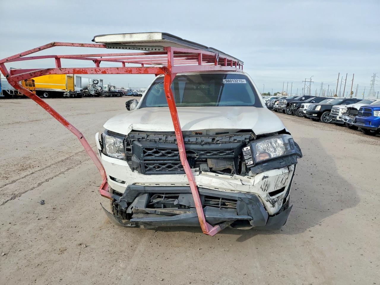 2022 NISSAN Frontier