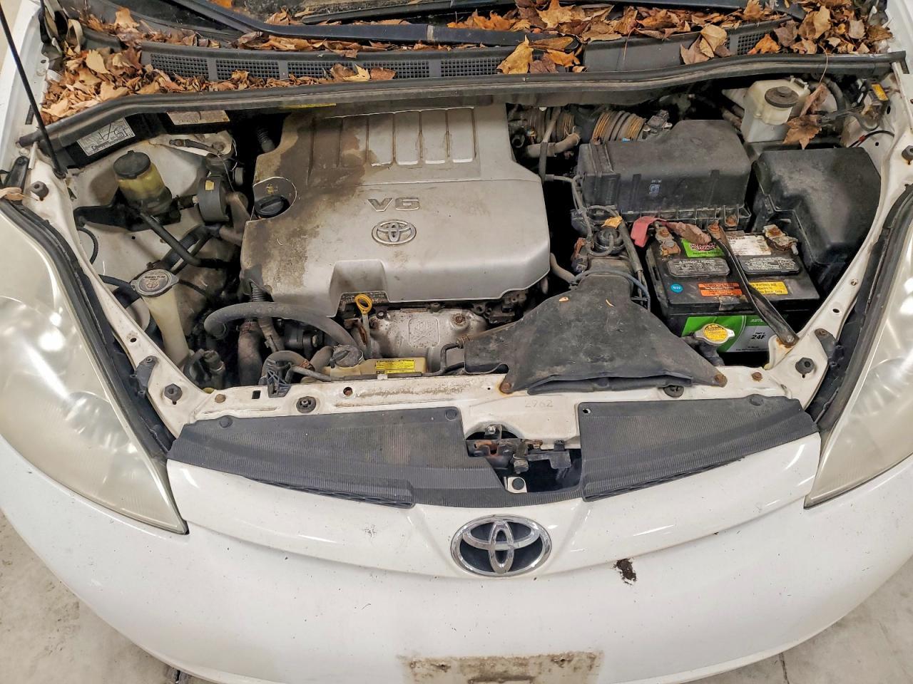 2008 TOYOTA SIENNA
