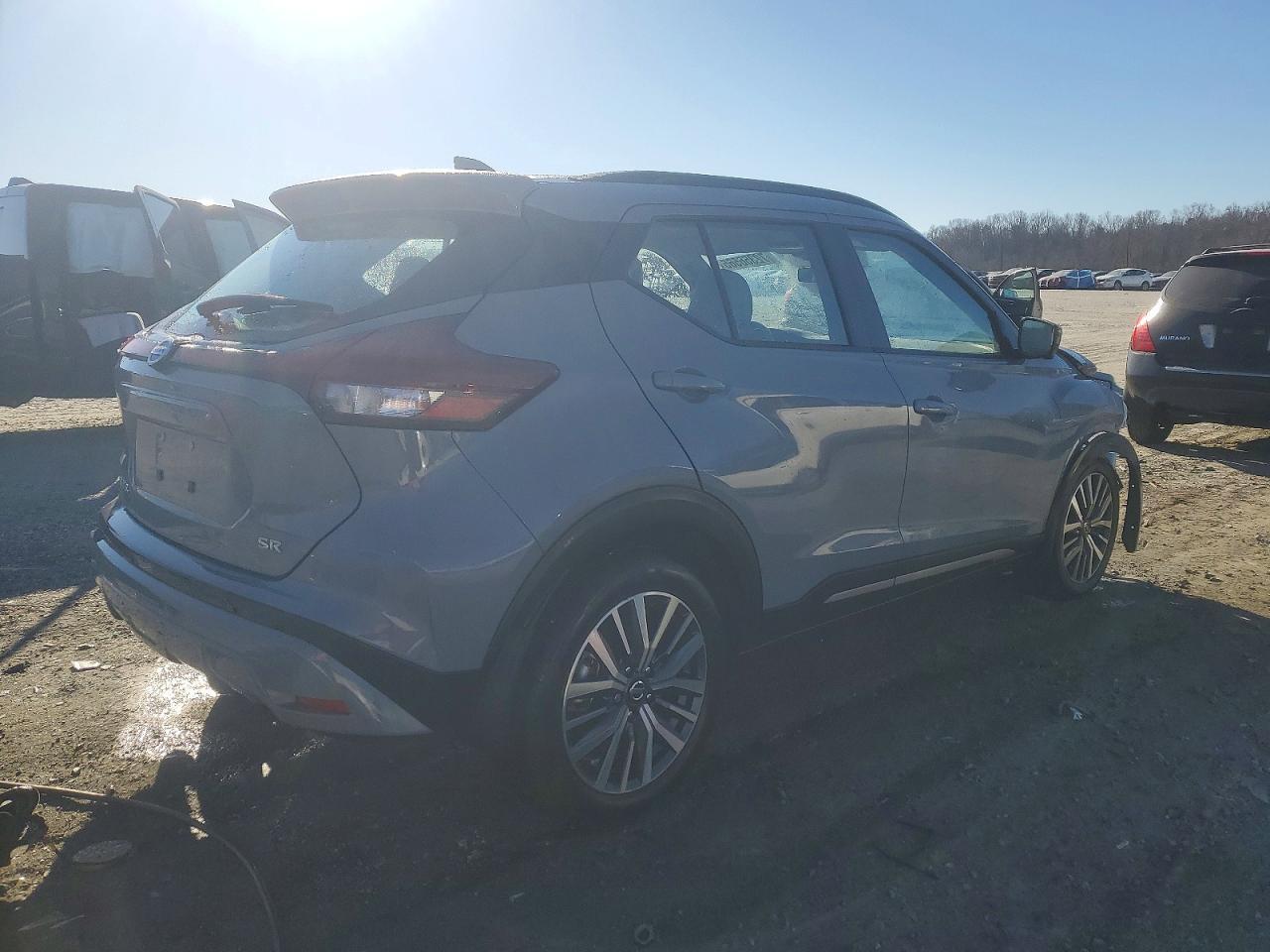2021 NISSAN KICKS