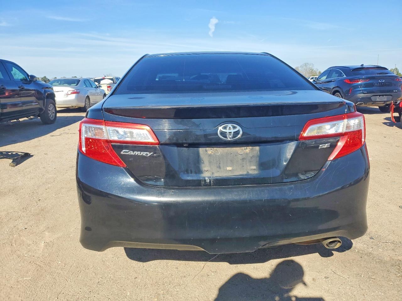 2014 TOYOTA CAMRY