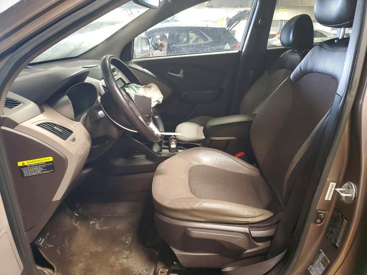 2011 HYUNDAI TUCSON