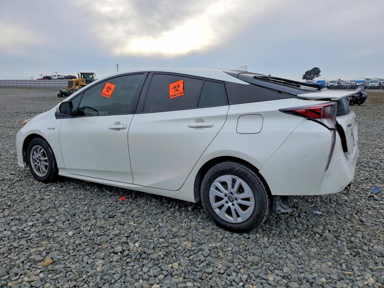 2016 TOYOTA PRIUS