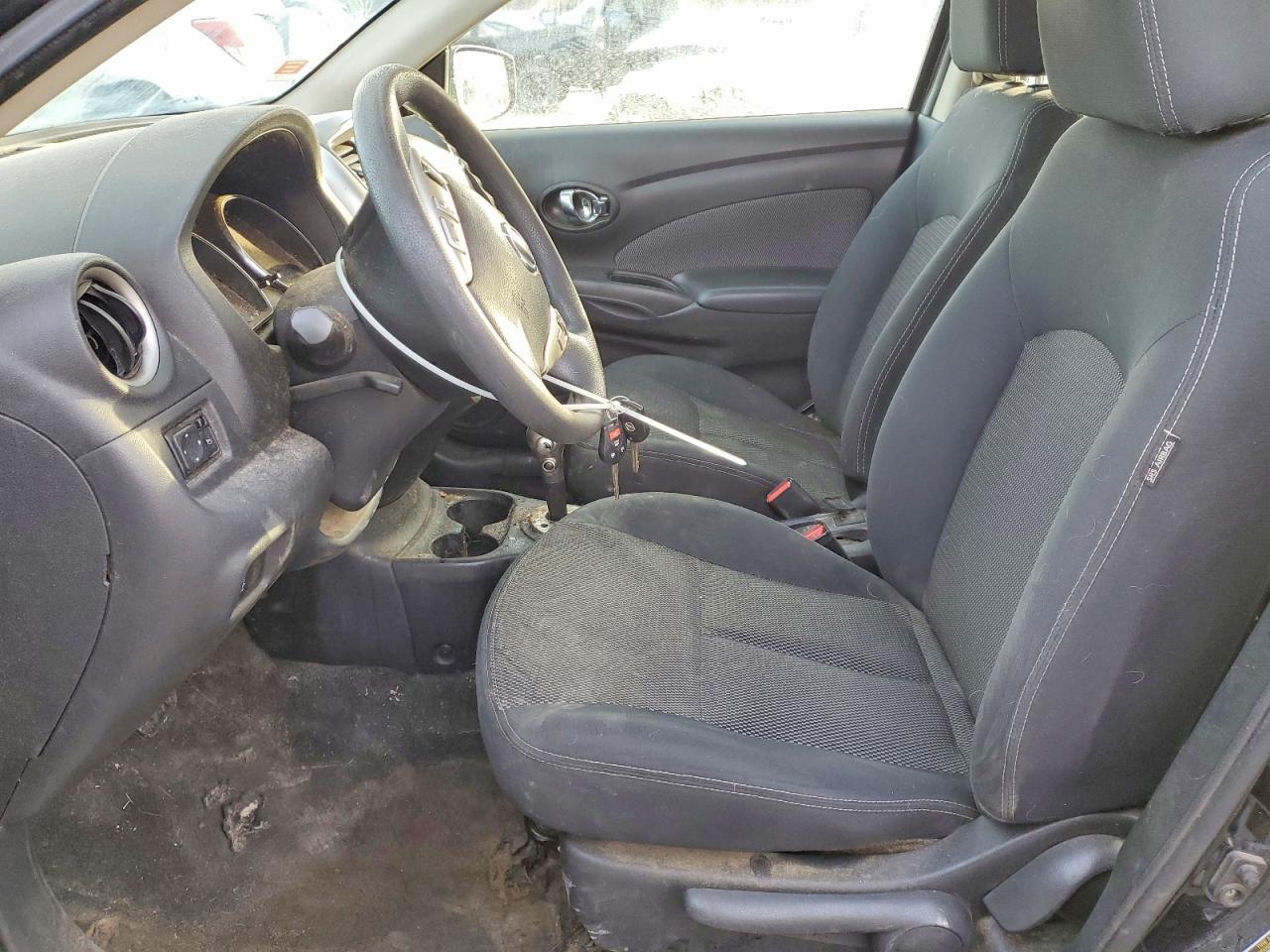 2015 NISSAN VERSA