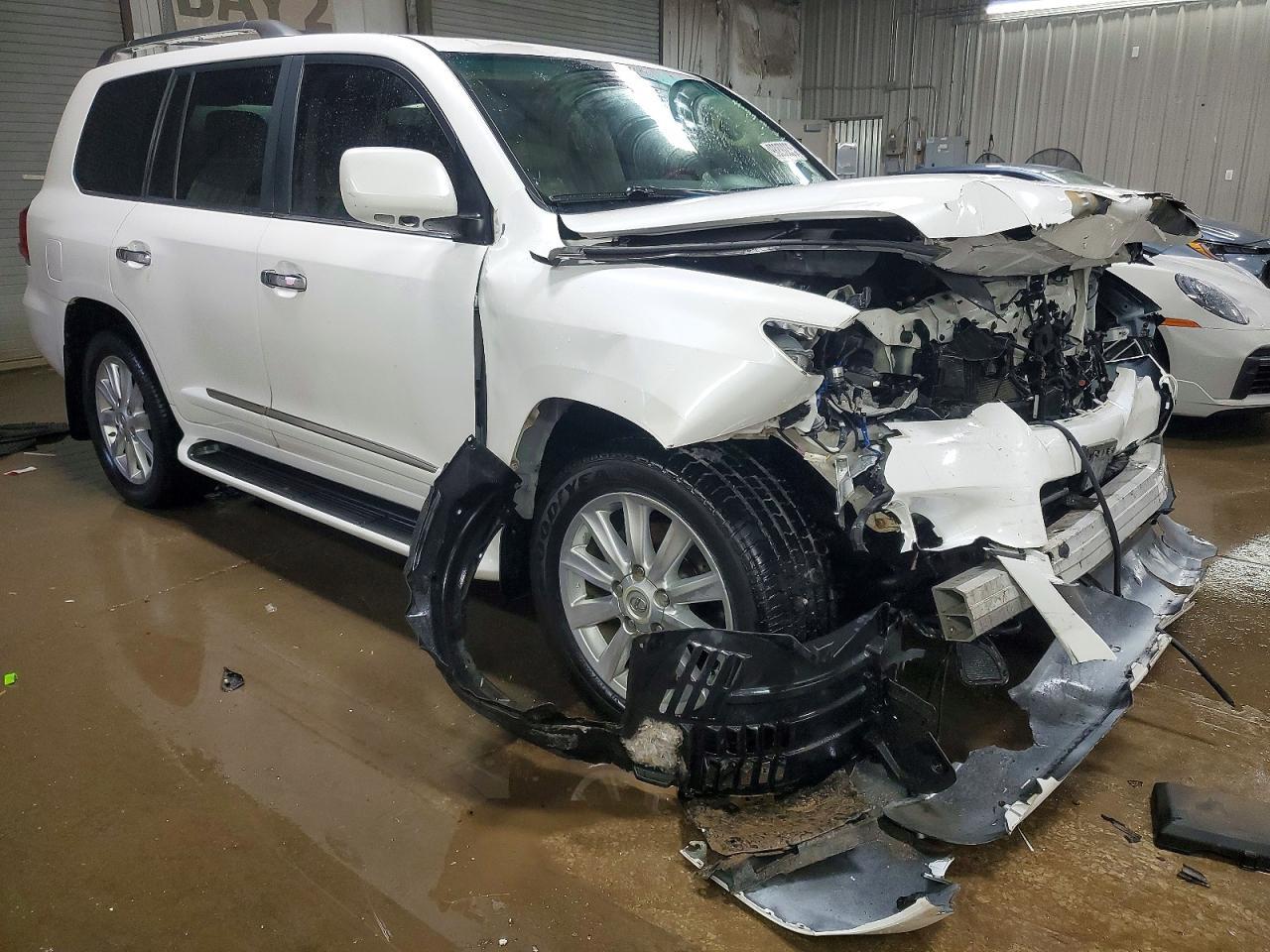 2009 LEXUS LX 570