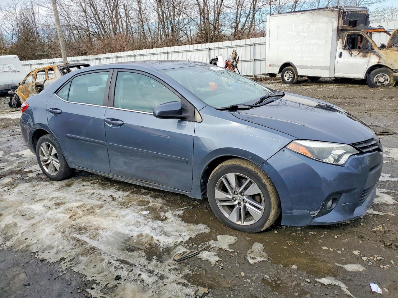 2014 TOYOTA COROLLA