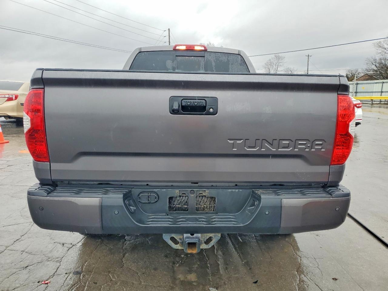 2016 TOYOTA TUNDRA