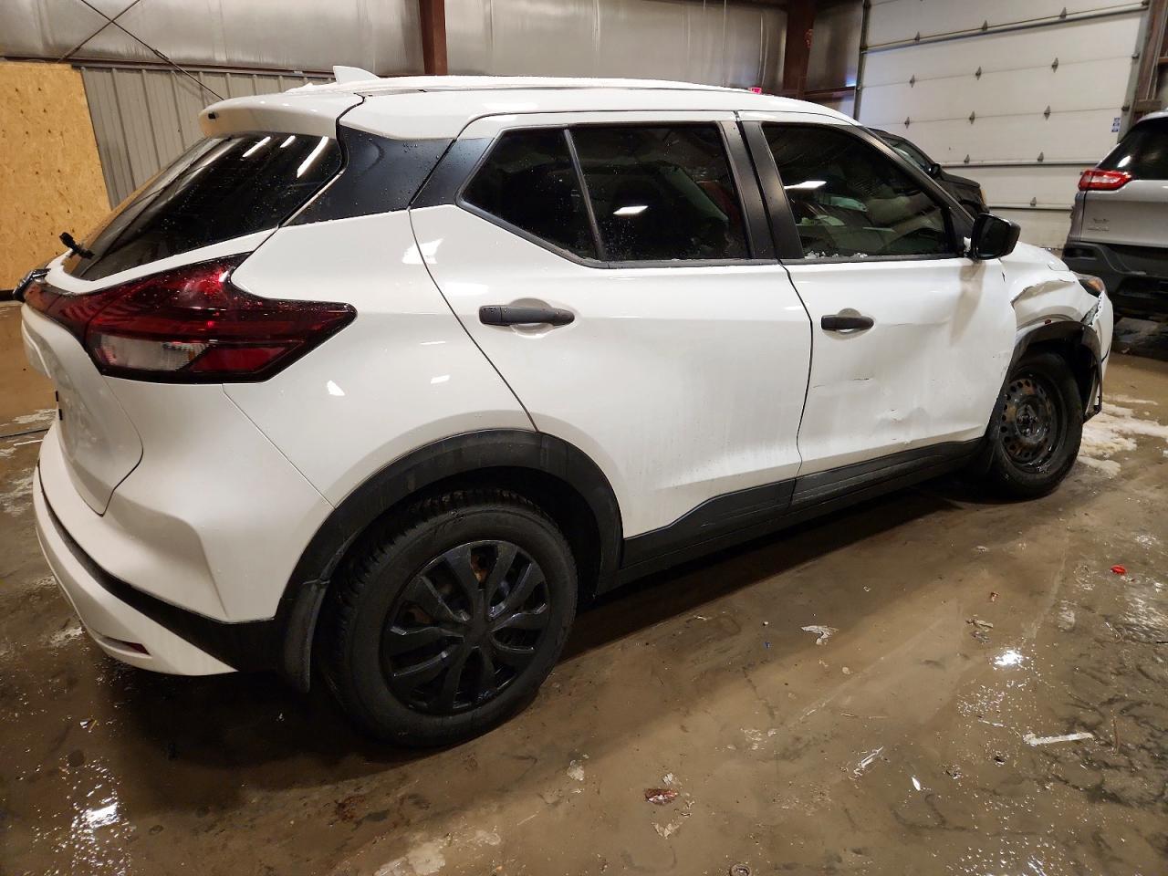 2023 NISSAN KICKS