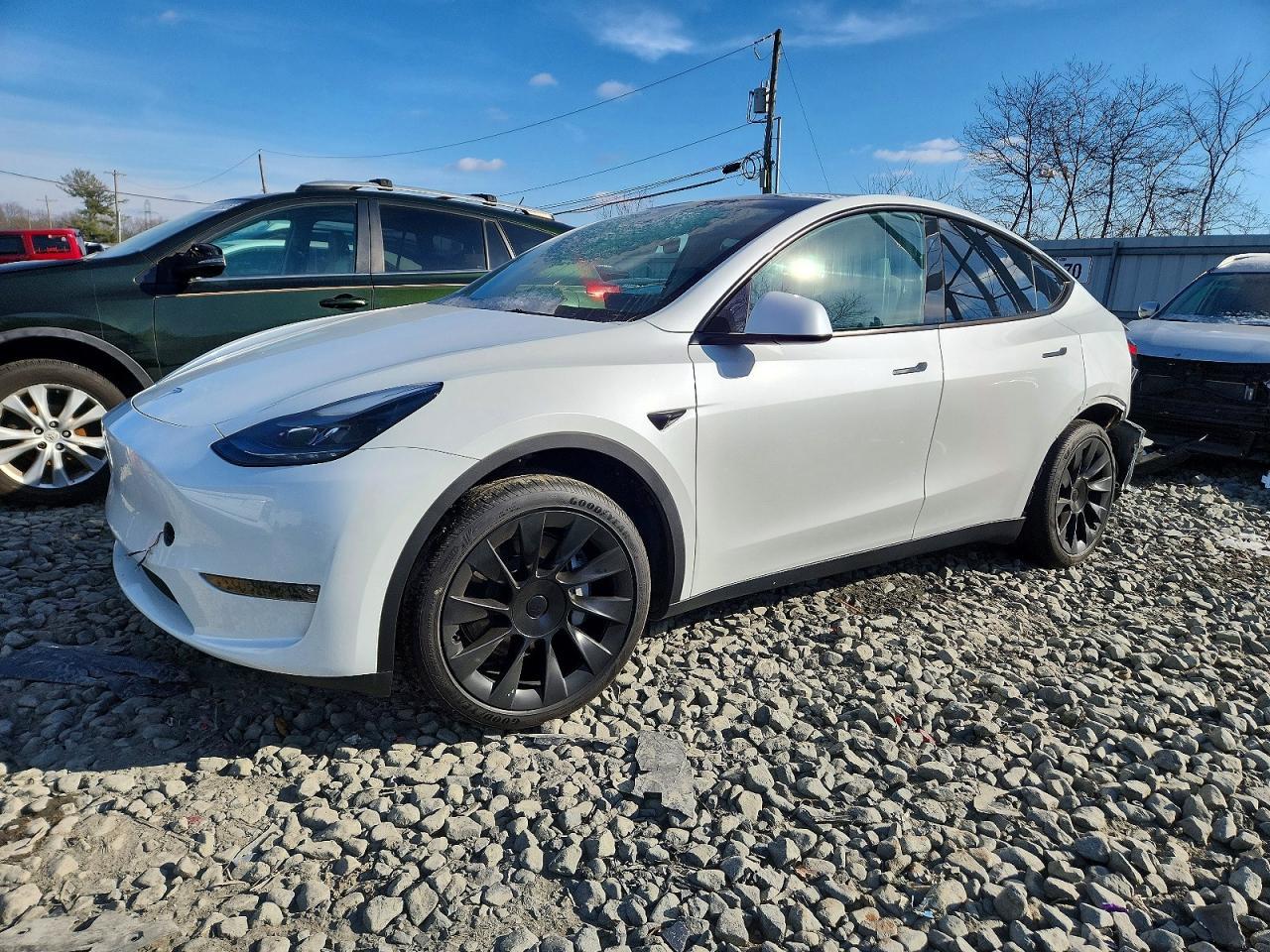 2023 TESLA MODEL Y