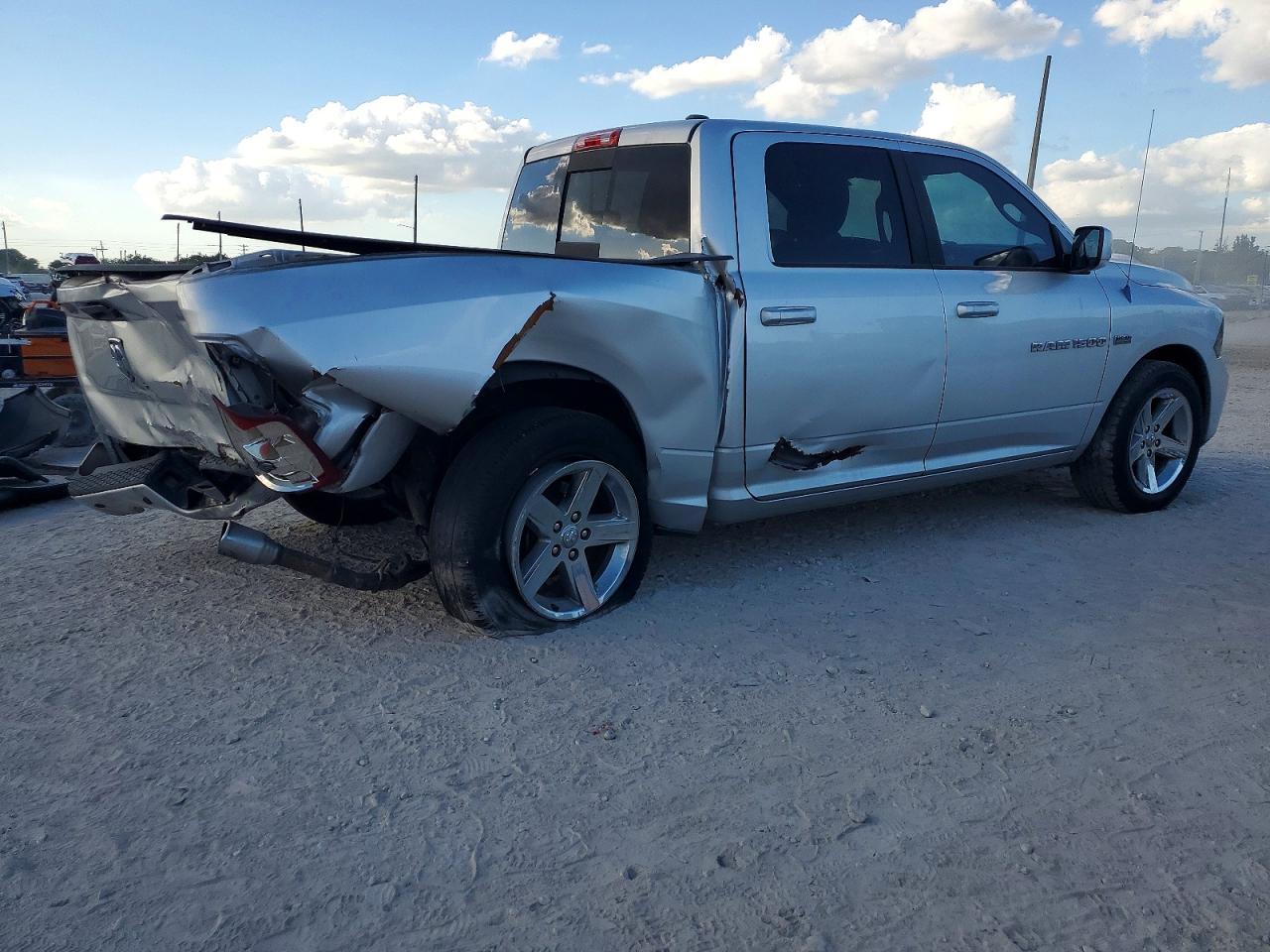 2011 DODGE RAM 1500
