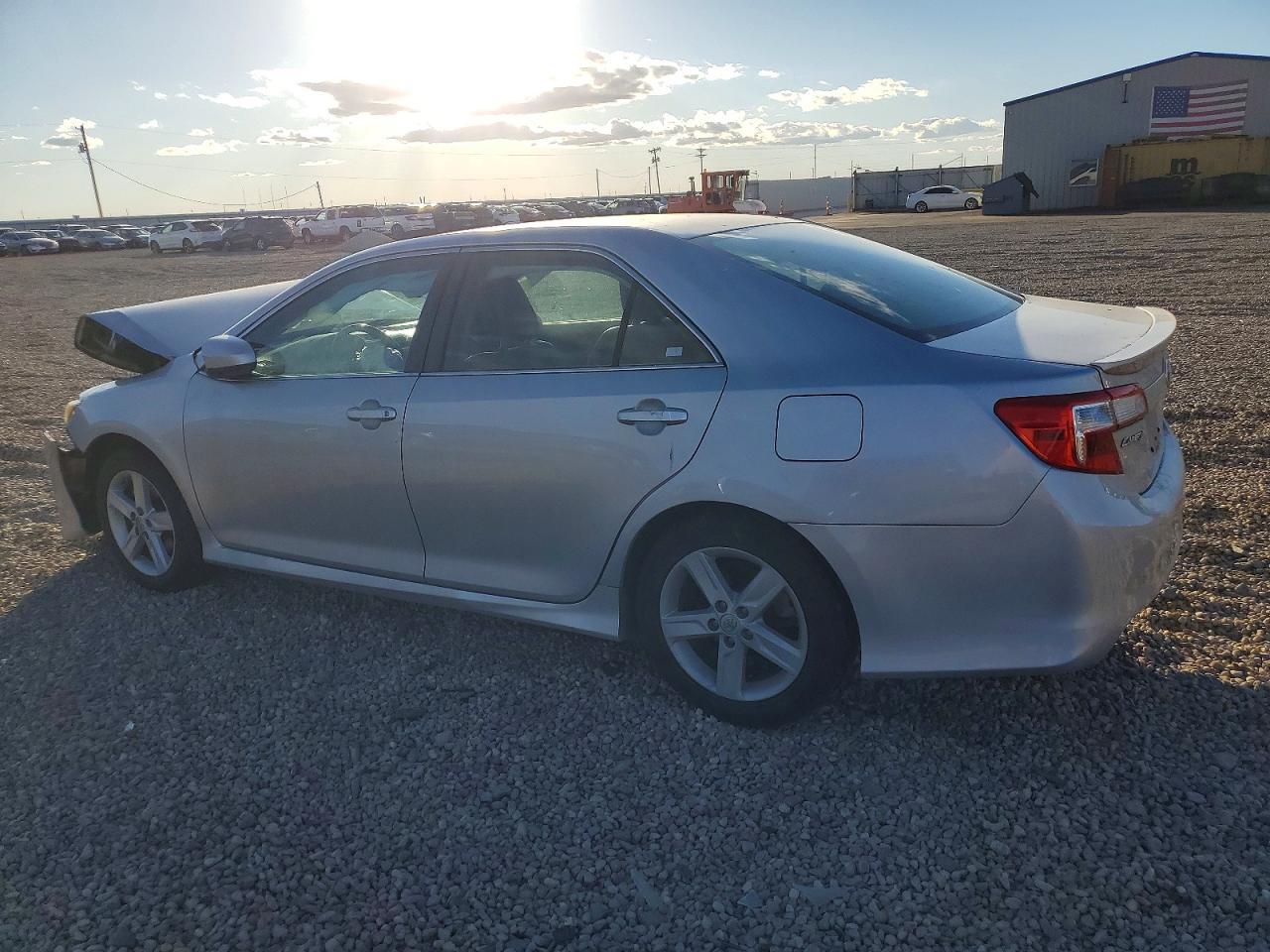 2013 TOYOTA CAMRY