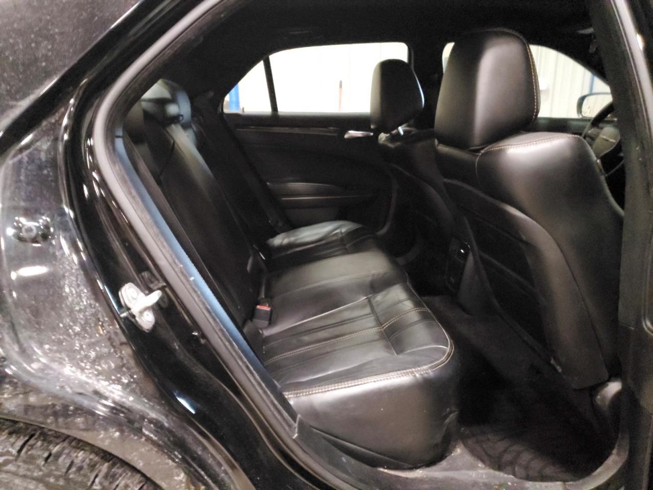 2016 CHRYSLER 300
