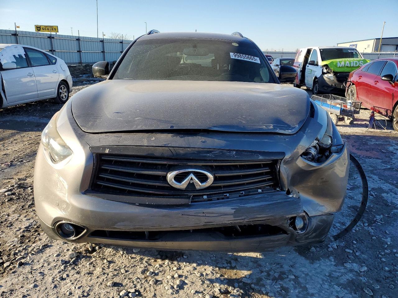 2016 INFINITI QX70