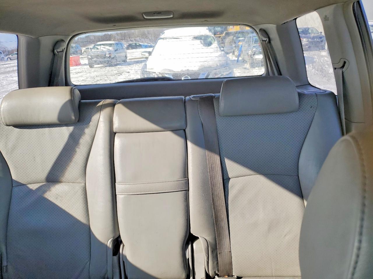 2004 TOYOTA HIGHLANDER