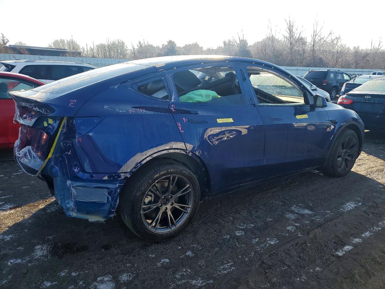 2024 TESLA MODEL Y