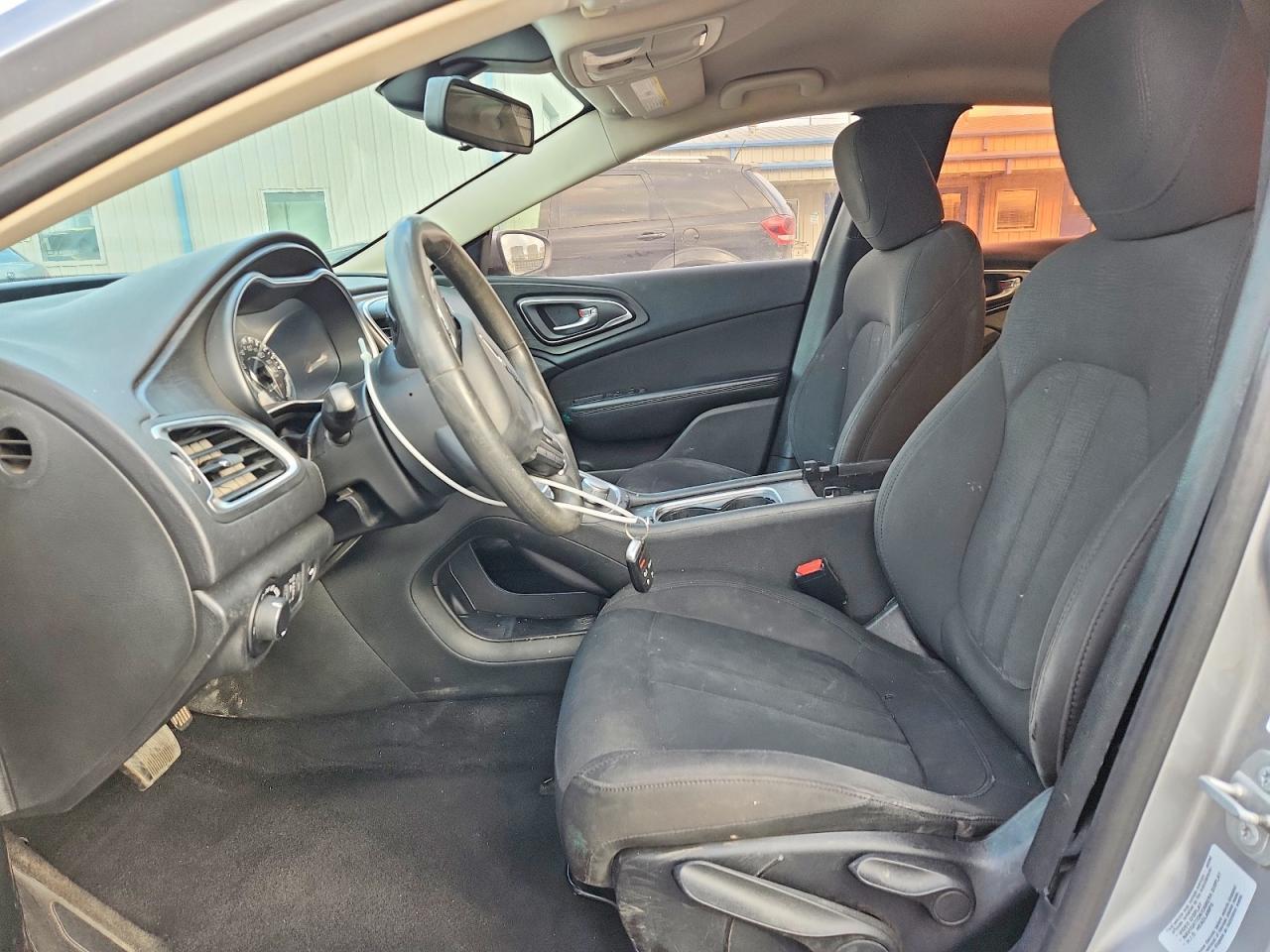 2015 CHRYSLER 200