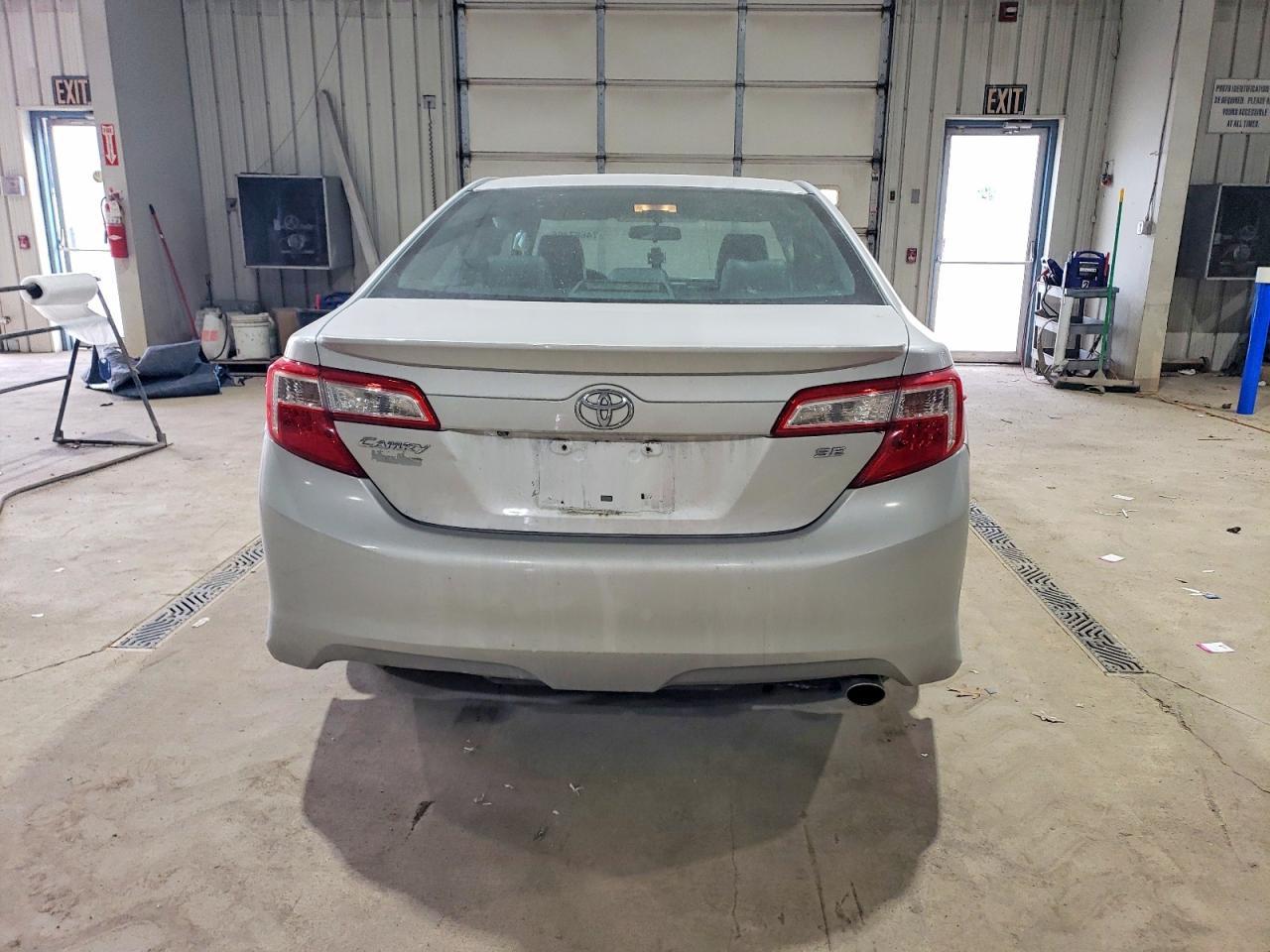 2014 TOYOTA CAMRY