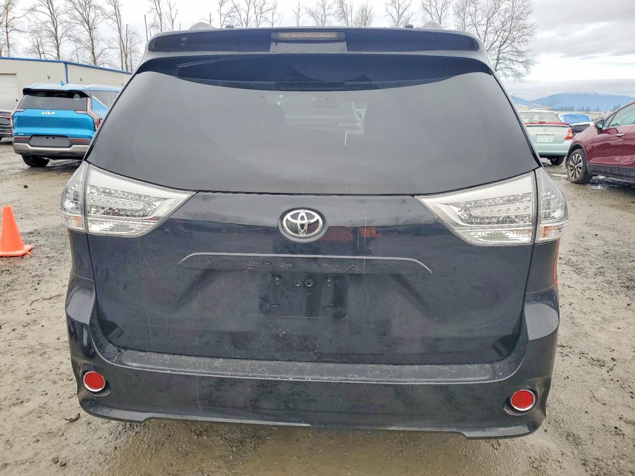 2015 TOYOTA SIENNA