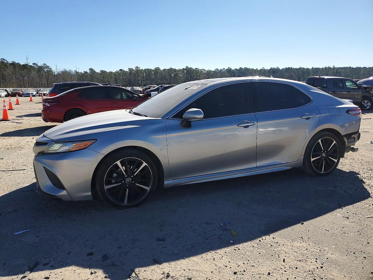 2018 TOYOTA CAMRY