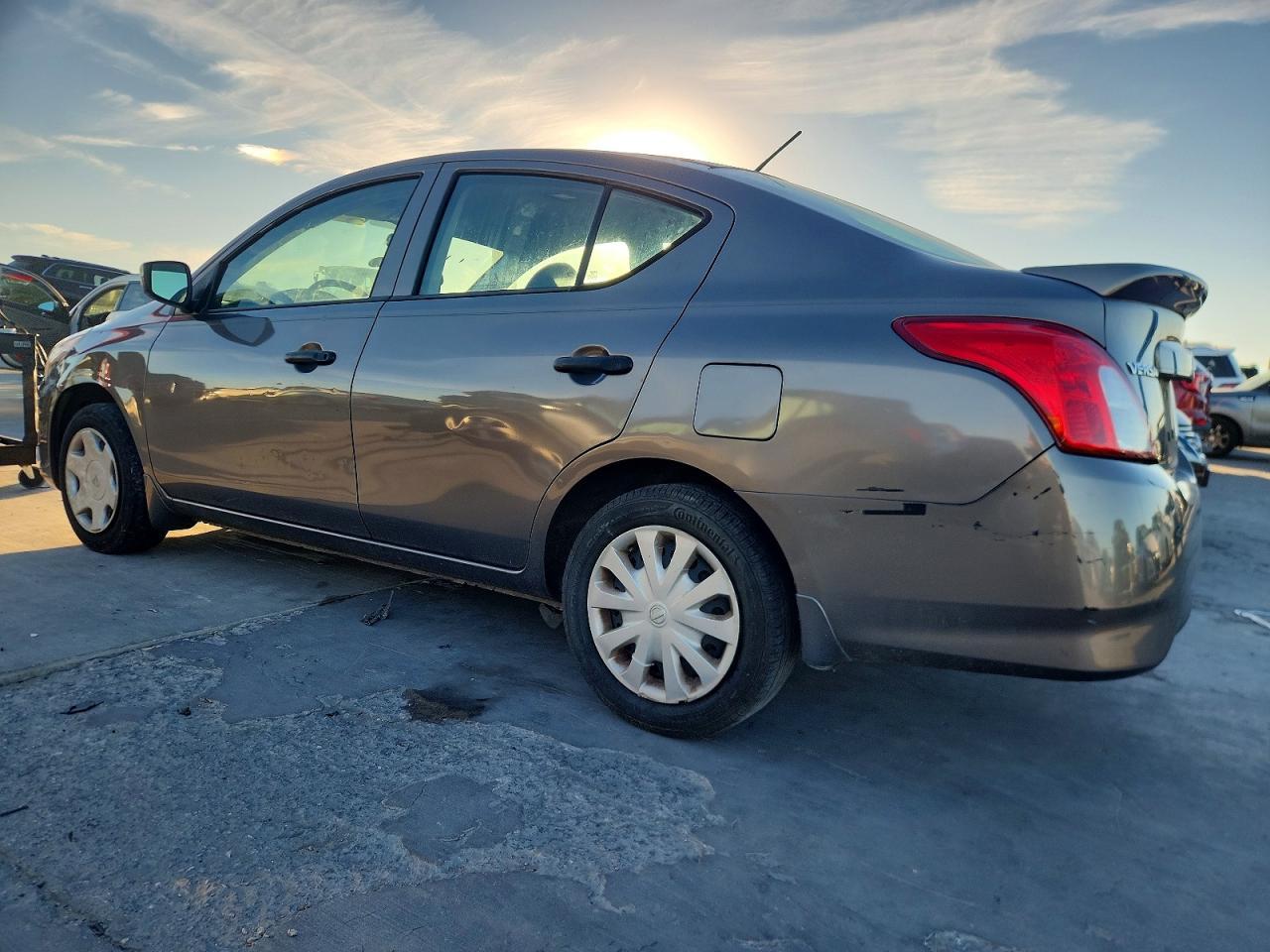 2016 NISSAN VERSA