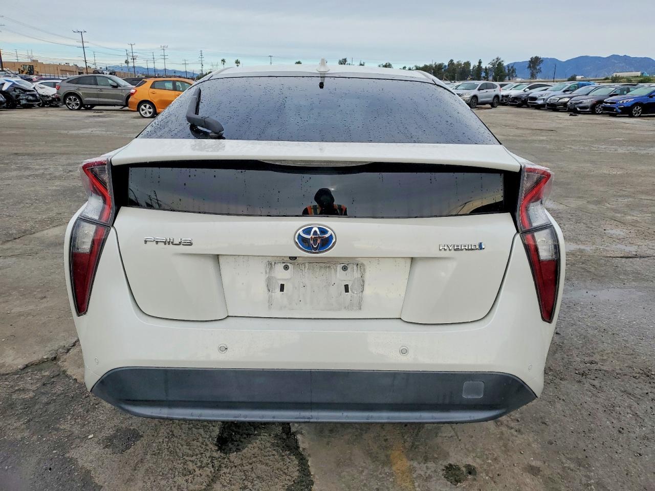 2018 TOYOTA PRIUS