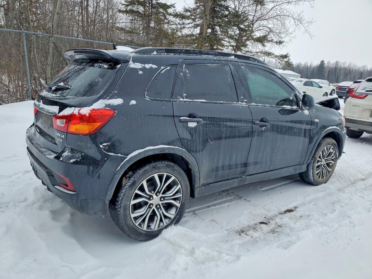 2018 MITSUBISHI RVR