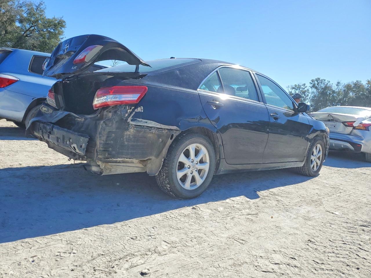 2011 TOYOTA CAMRY