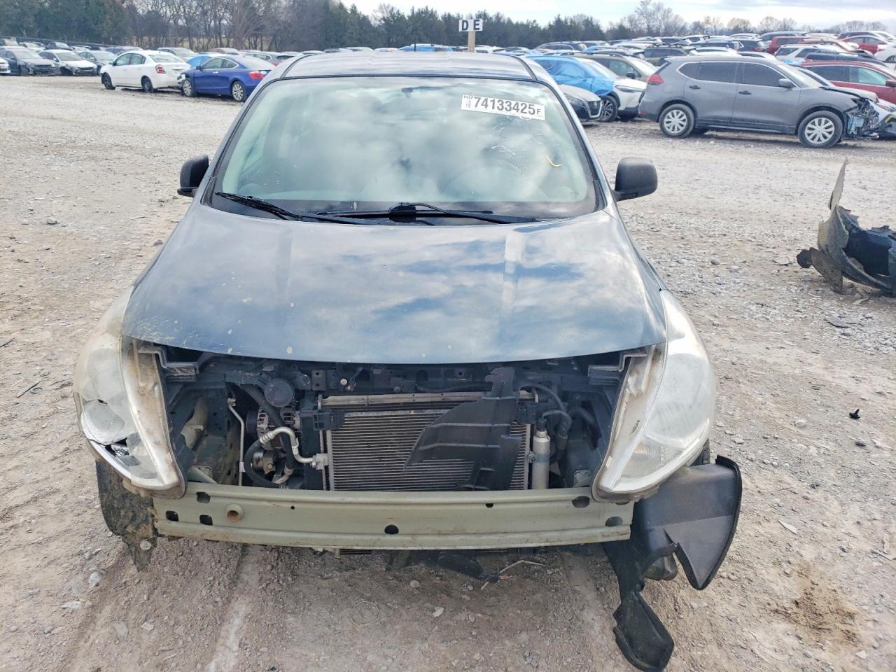 2015 NISSAN VERSA