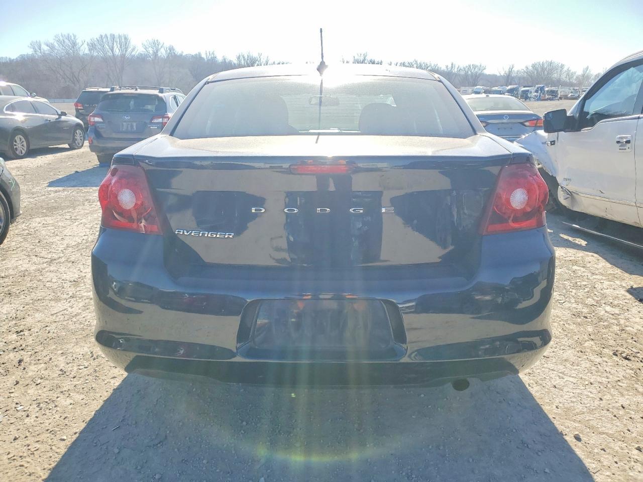 2013 DODGE Avenger