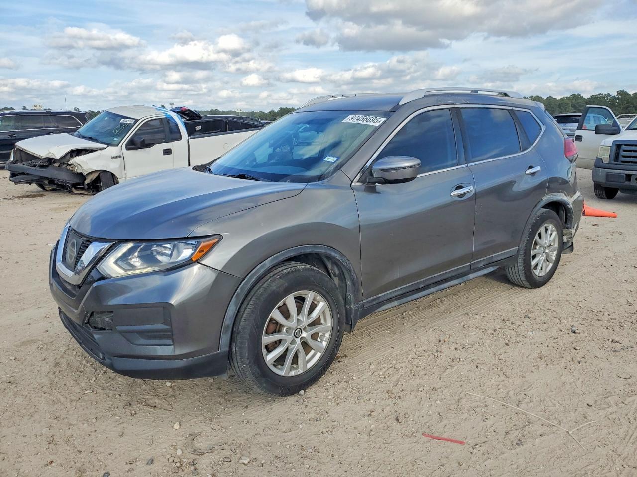 2017 NISSAN ROGUE