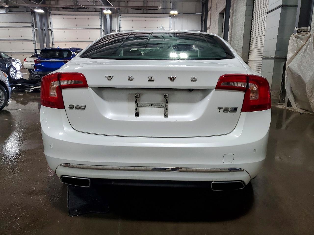 2017 VOLVO S60