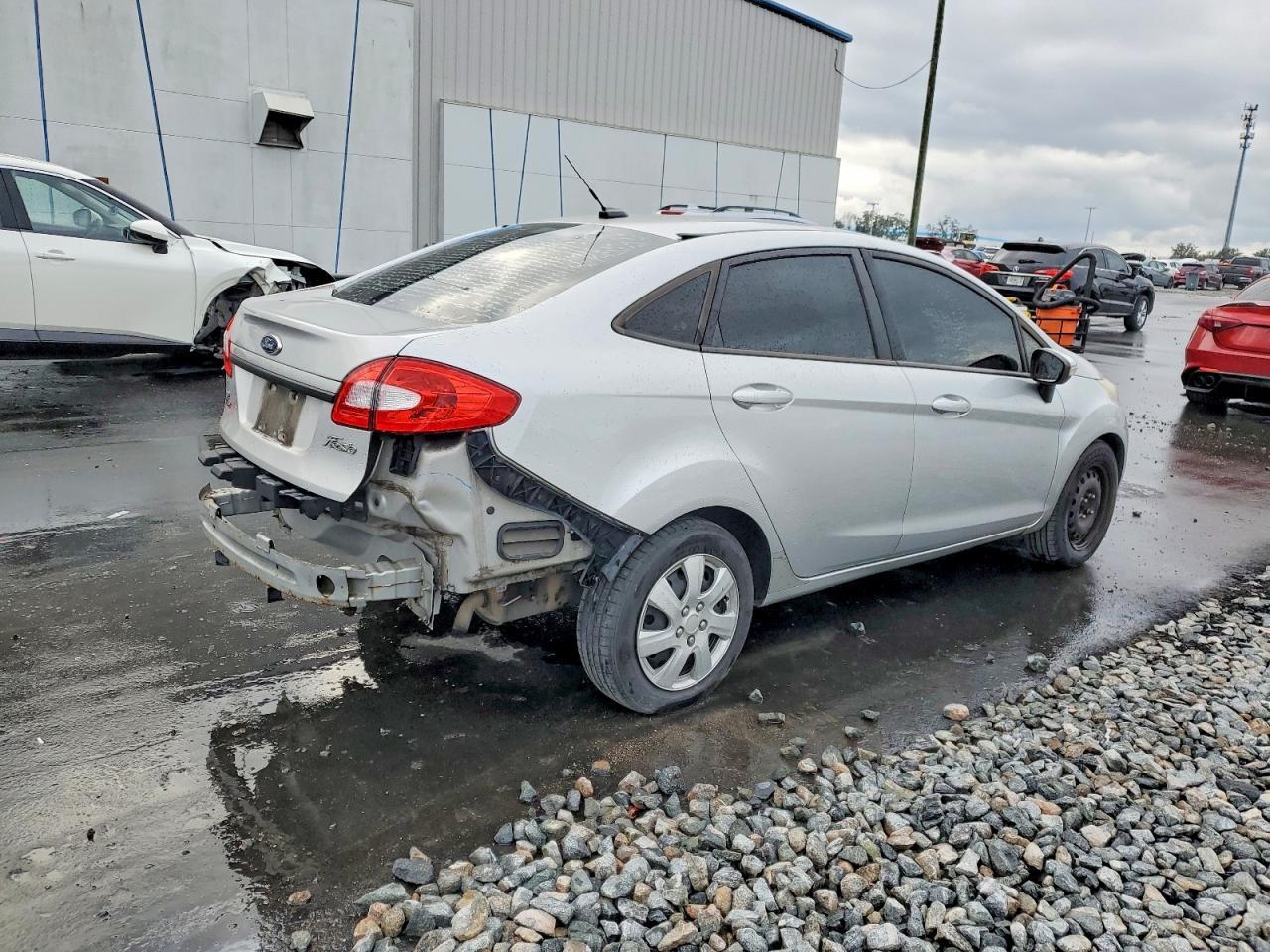 2013 FORD Fiesta