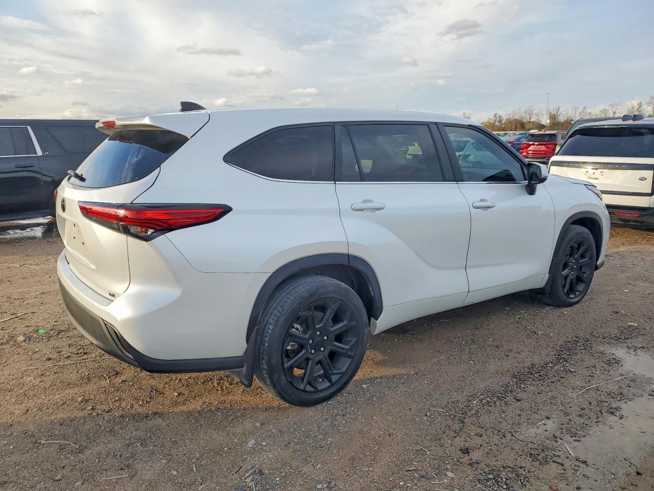 2023 TOYOTA HIGHLANDER