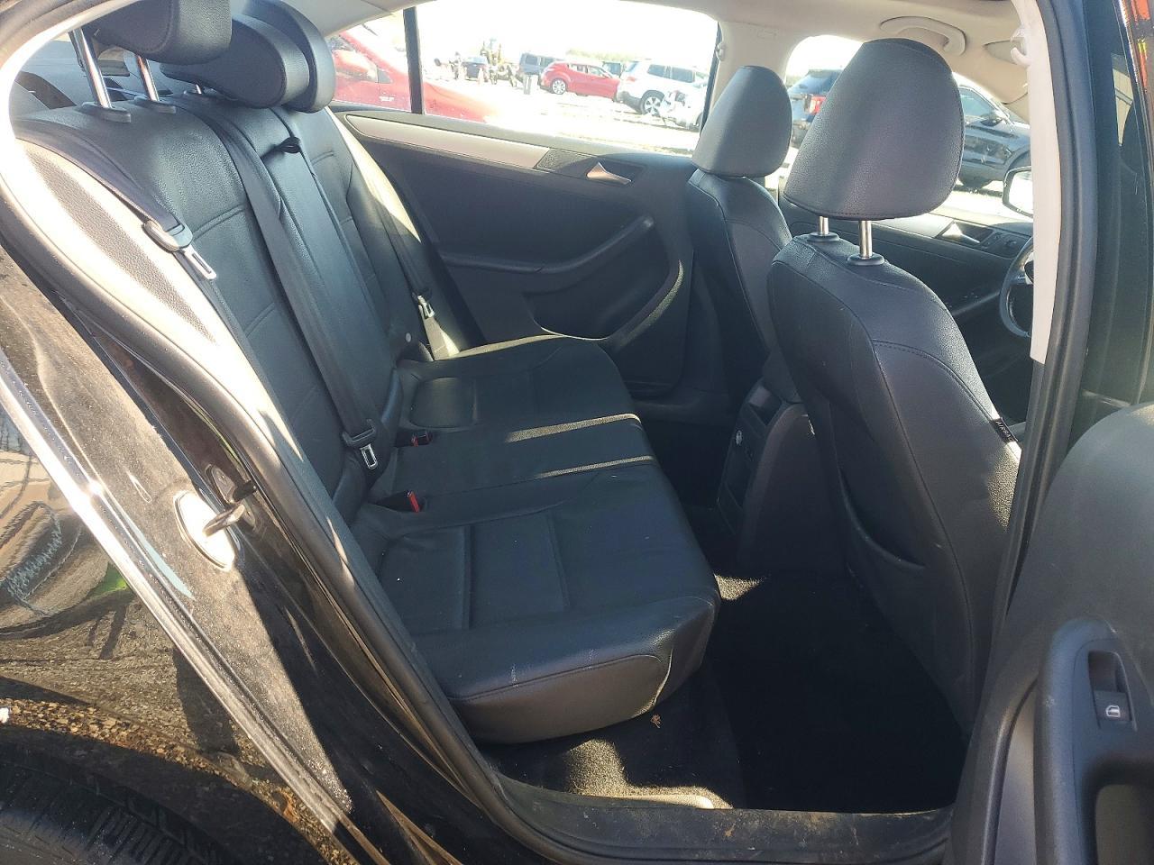 2011 VOLKSWAGEN JETTA