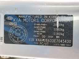 2014 KIA RONDO
